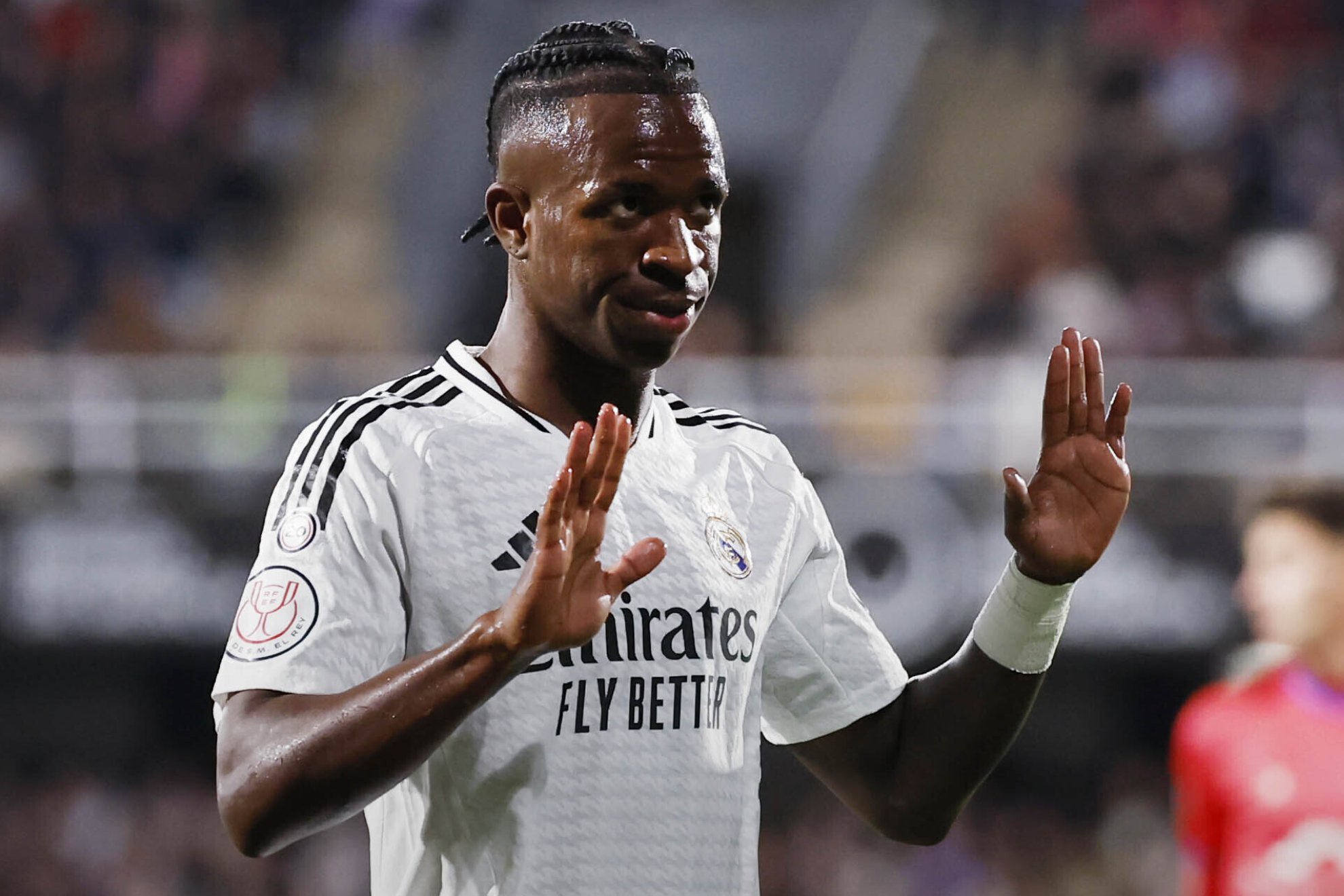 曾效力于 曾效力于